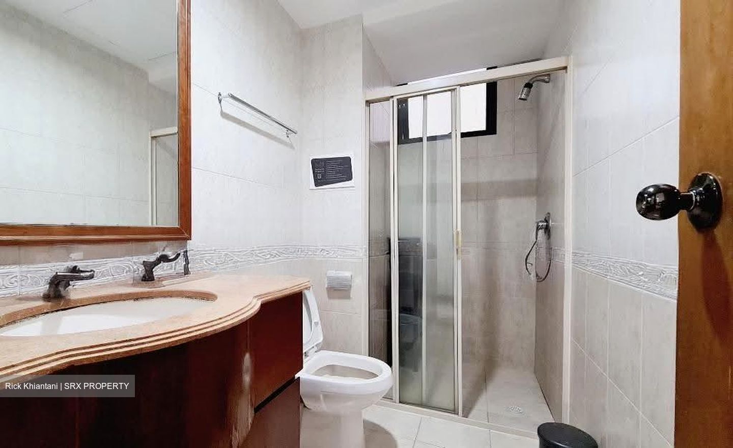 East Meadows (D16), Condominium #610415061